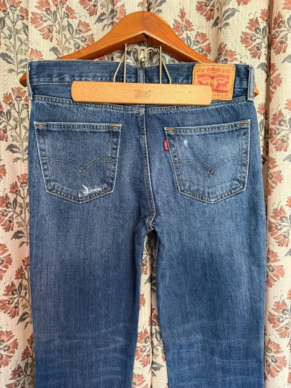 Levis men size